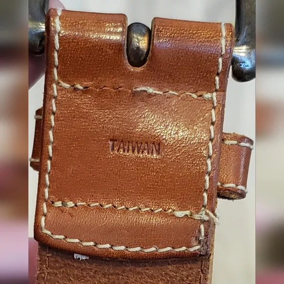 Vintage GAP Leather Leaf Inlay Belt, Saddle Brown, Brass Buckle, Medium, EUC - Picture 9 of 14